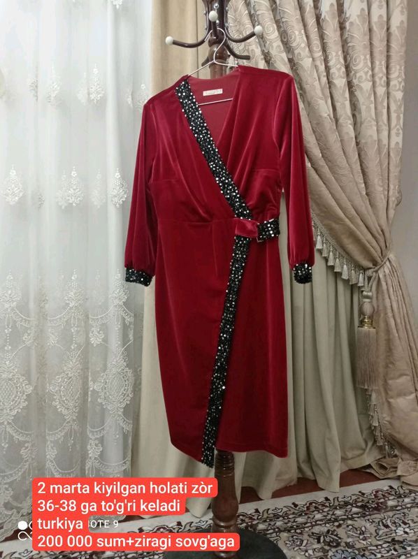 S.M razmer kòylak kiyilgan holati zòr 100.000 S.M razmer kòylak kiyilgan holati zòr 100.000
