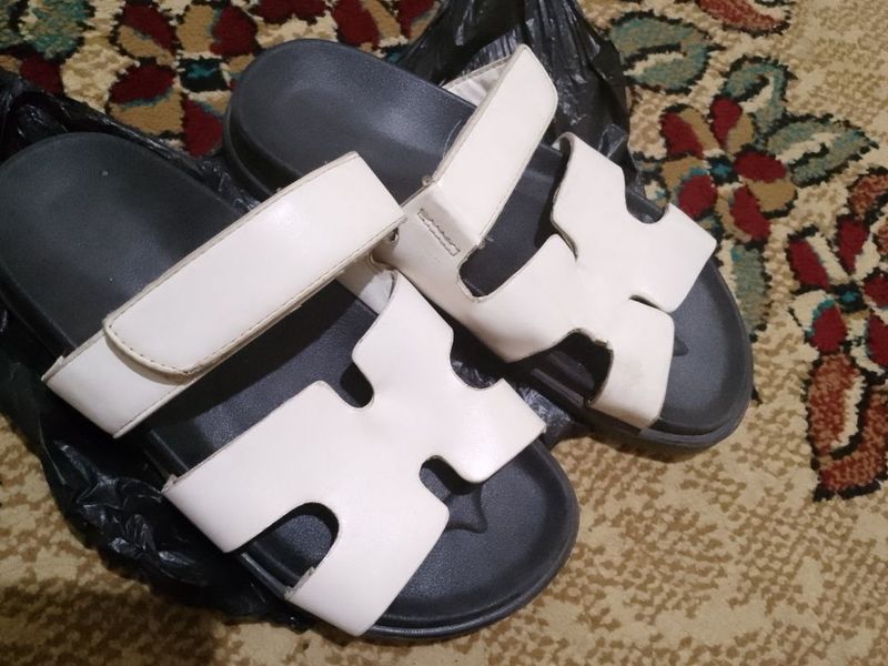 Tapichka sotiladi Hermes Tapichka sotiladi Hermes