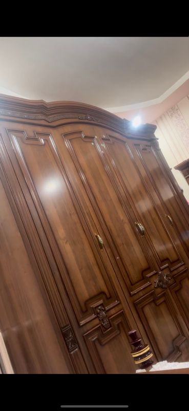 Mebel sotiladi spalniy tryumo stenka tumba Mebel sotiladi spalniy tryumo stenka tumba