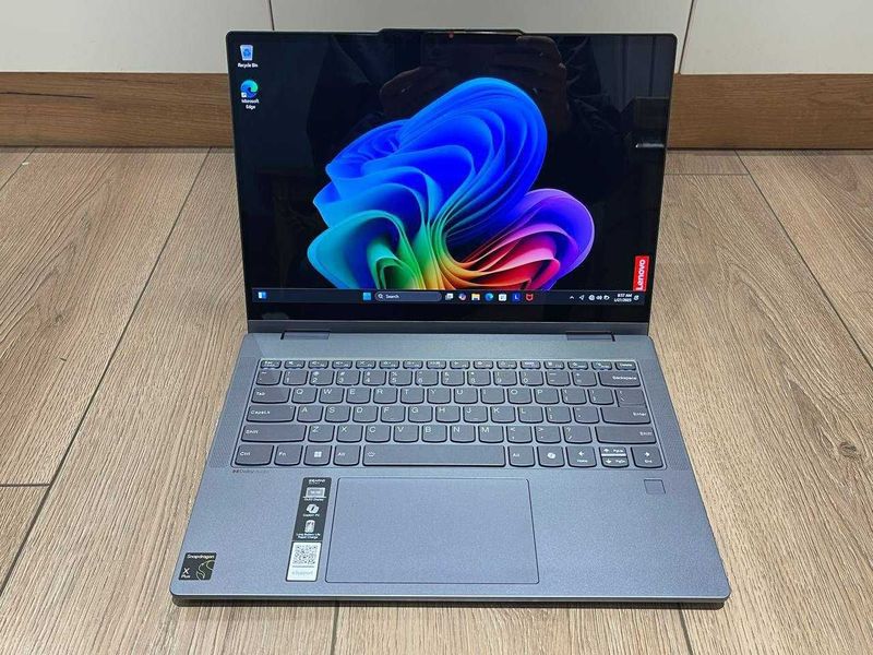 Lenovo IdeaPad 5 x360 / Snapdragon X Plus 16Gb/1Tb - OLED Lenovo IdeaPad 5 x360 / Snapdragon X Plus 16Gb/1Tb - OLED