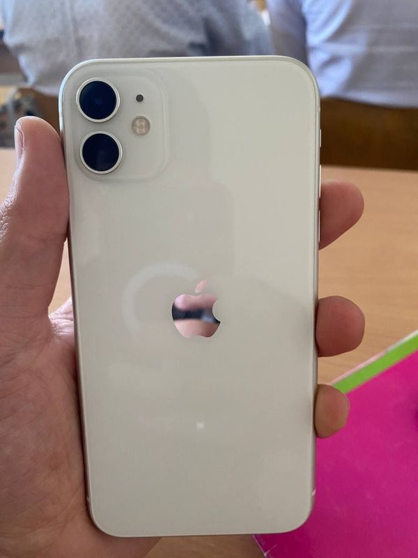 Sotiladi: Iphone 11 128gb