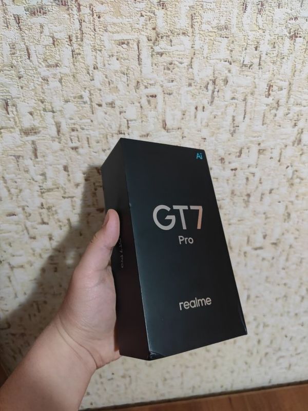 Realme gt 7pro 12/256 yangi kar/dok