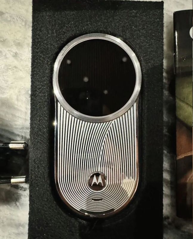 Motorola Aura New