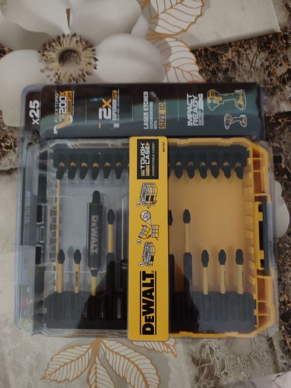 Набор бит Dewalt Набор бит Dewalt