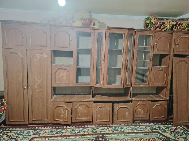 Стенка сатылады. Стенка сатылады.