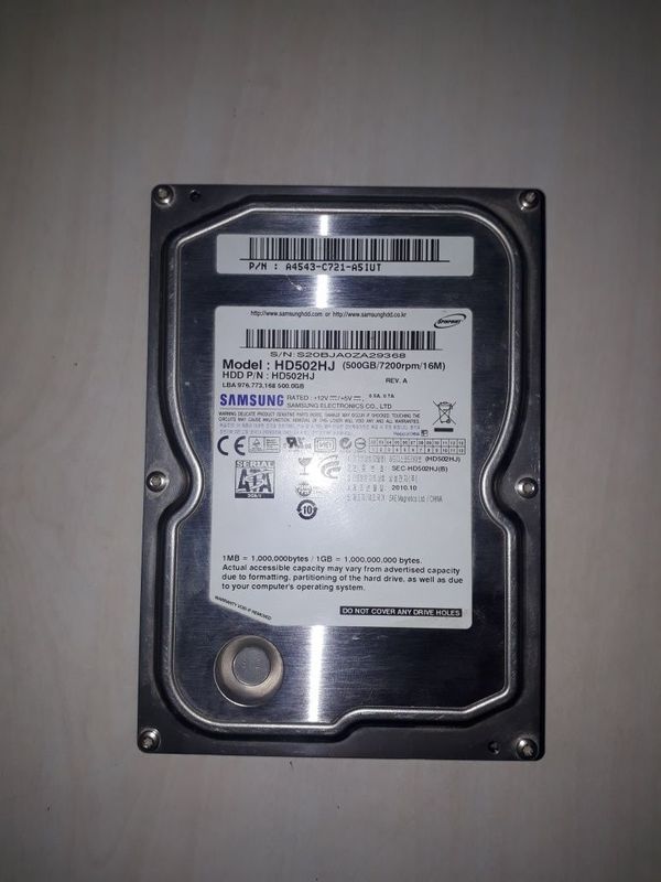 Qattiq disk samsung 500 gb 7200rpm ishlatilgan va ishlayapdi