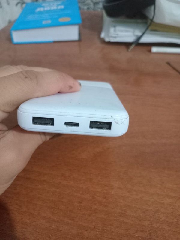 Borofone powerbanki(10.000 amper) sotiladi.Fast charging bor Borofone powerbanki(10.000 amper) sotiladi.Fast charging bor