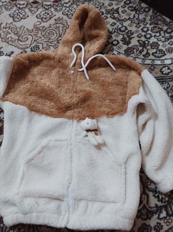 Ayollar ustki bomber sotiladi
