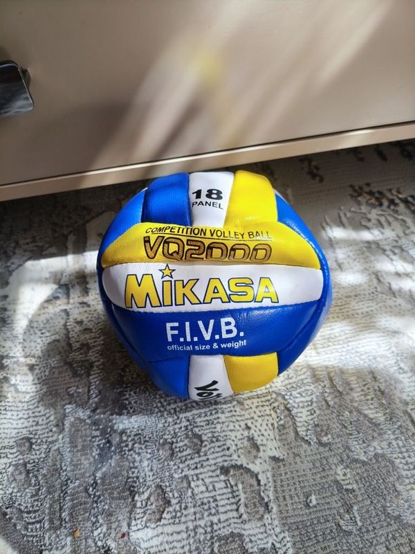 Волейбольный мяч Mikasa
