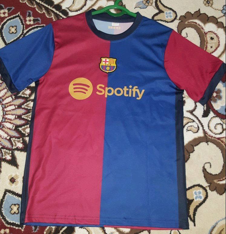 Futbol sport kiyimi, Barselona klubi formasi,