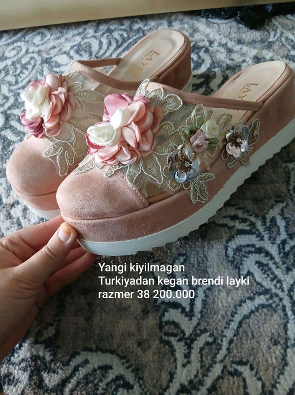 oyoq kiyim oyoq kiyim
