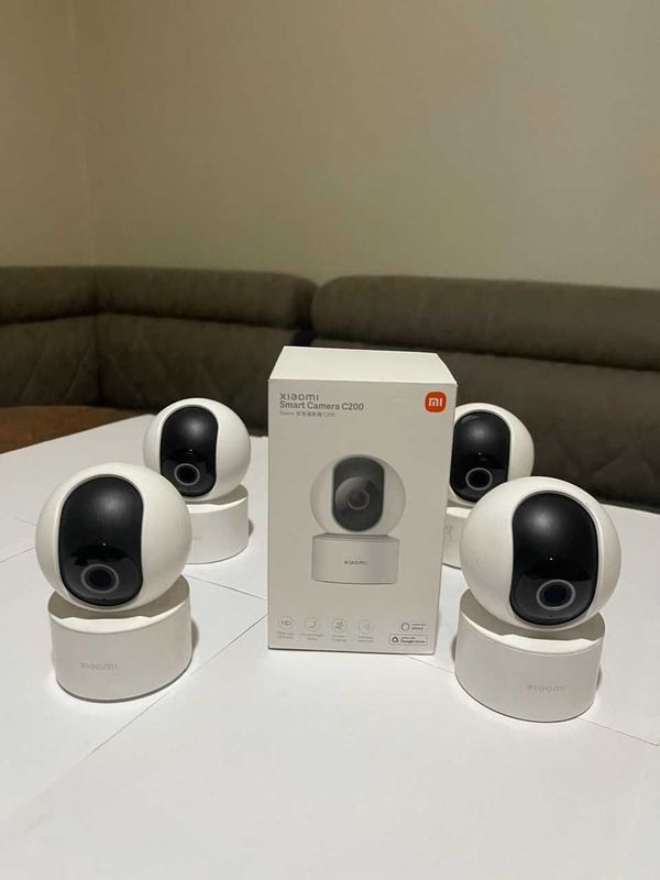 Продается смарт камера xiaomi c200 wi-fi+flash memory 64gb+adapter Продается смарт камера xiaomi c200 wi-fi+flash memory 64gb+adapter