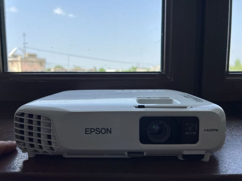 Projektor Epson EB-S18