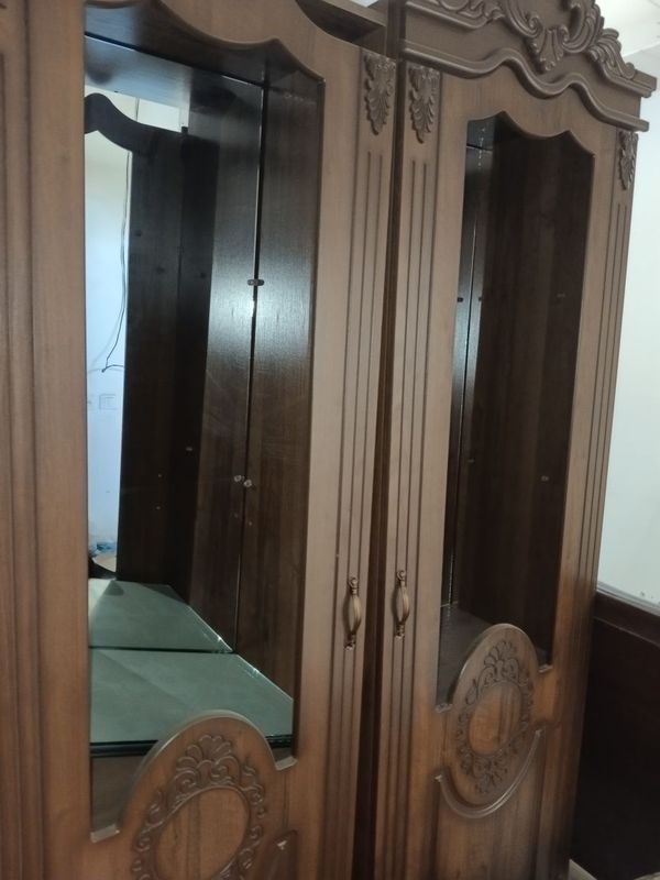 Стенной уголок для зала.в хорошем состоянии.продам не дорого.