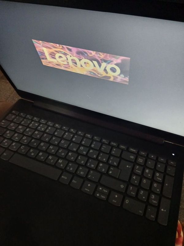 Lenovo intel core i3 Lenovo intel core i3
