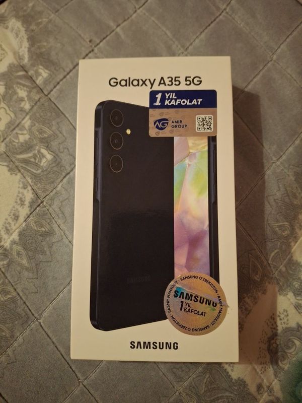 Samsung A35 .5G 8/128 темносиний Новый срочно продается