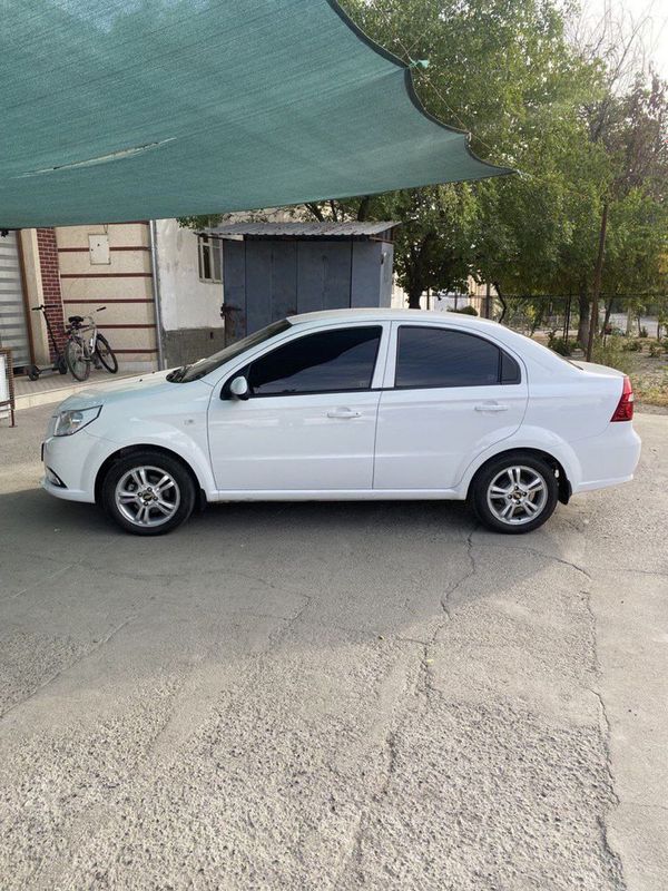 Nexia 1 Sotladi moshina gazda Nexia 1 Sotladi moshina gazda