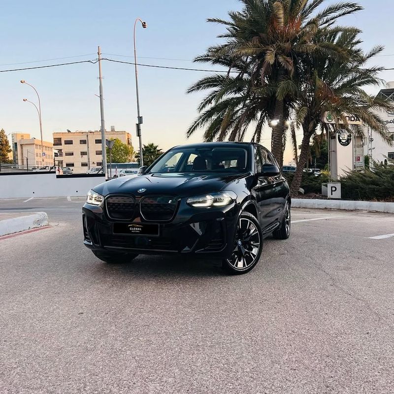 BMW iX3 2025 Full oq va qora BMW iX3 2025 Full oq va qora