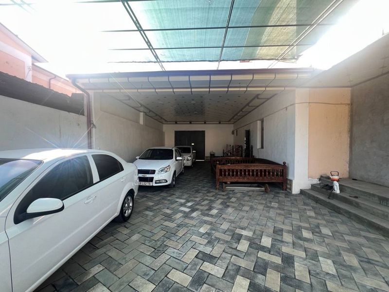 8 sotixli xovli sotiladi 280.000$ kelishamiz 8 sotixli xovli sotiladi 280.000$ kelishamiz