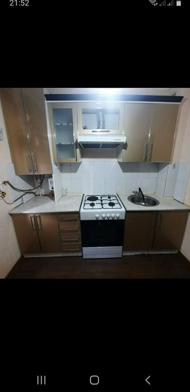 Gaz plita kuxonniy mebel sotiladi Gaz plita kuxonniy mebel sotiladi