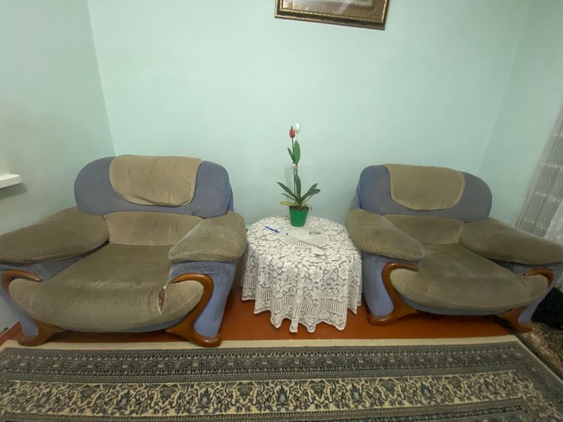Продается клесла для гостевой комнаты(айвана)