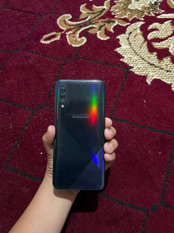 Samsung A30s sotiladi Samsung A30s sotiladi