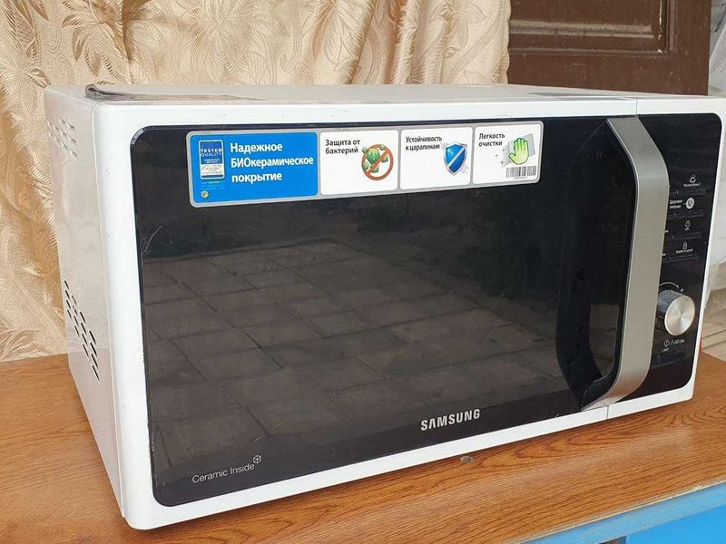Микроволновая печь Samsung Биокерамика в отличном состоянии