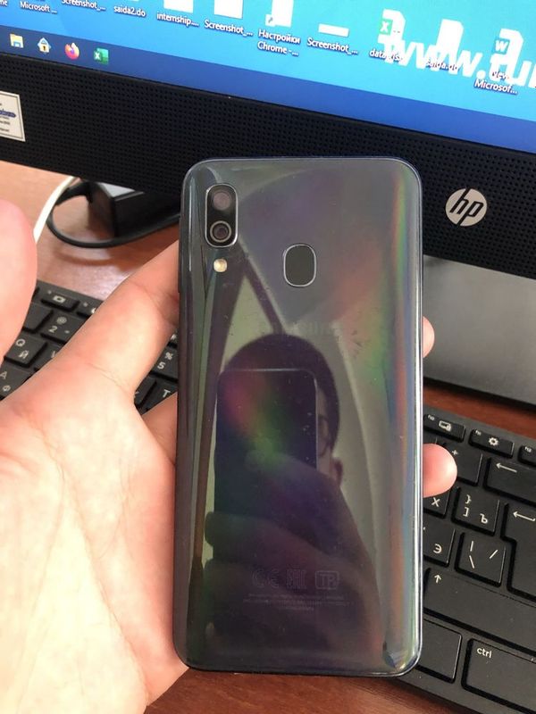 Samsung Galaxy A40 Samsung Galaxy A40
