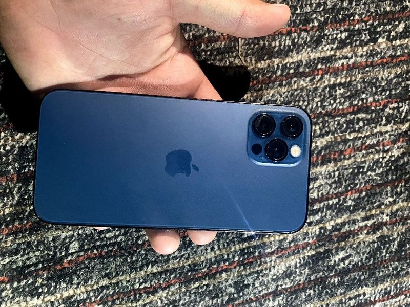 Iphone 12 pro xolati udar Iphone 12 pro xolati udar