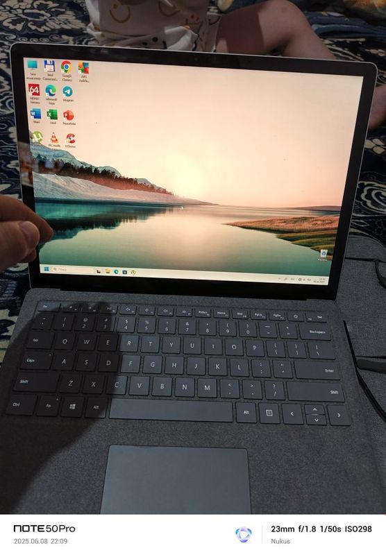 Microsoft surface laptop