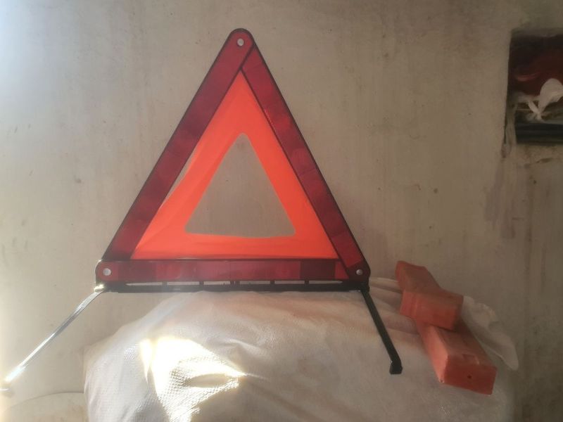 Продам знак звони