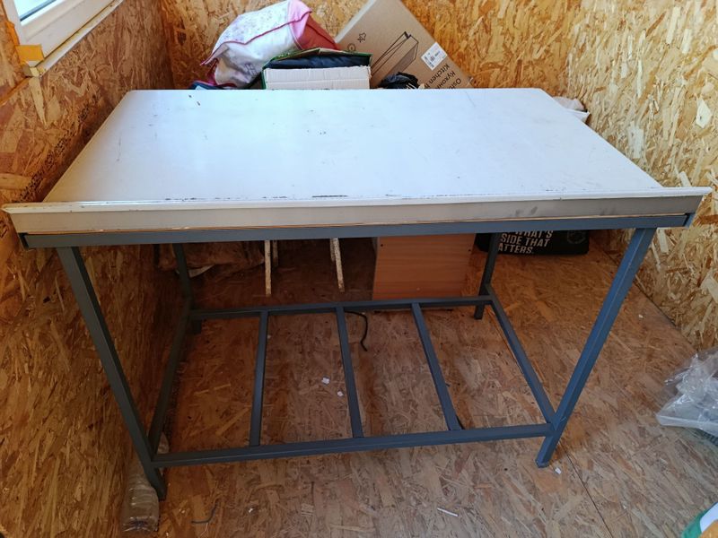 Стол для ювелира.