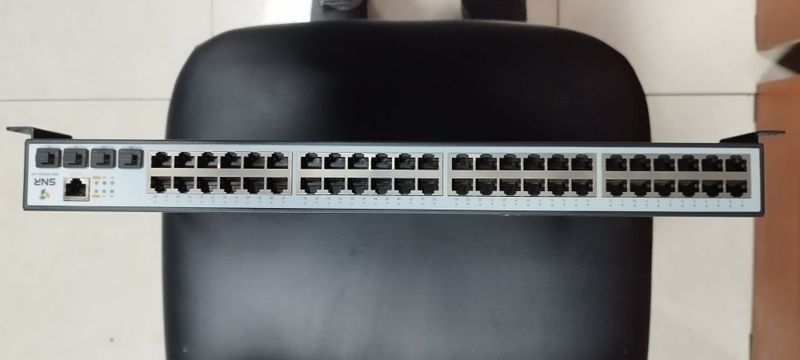 Продам управляемый коммутатор SNR-S2985G-48T Продам управляемый коммутатор SNR-S2985G-48T