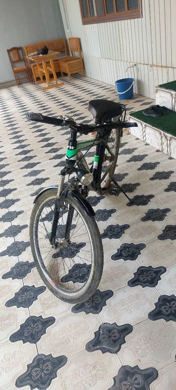 Velosiped yangi sotiladi Velosiped yangi sotiladi
