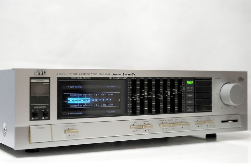 JVC A-X 400 усилитель пр-во Япония JVC A-X 400 усилитель пр-во Япония
