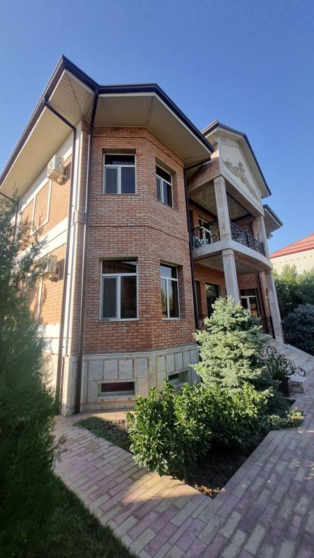Амир Тимур махалля. Продаётся участок 13 соток Фасад 40 метров