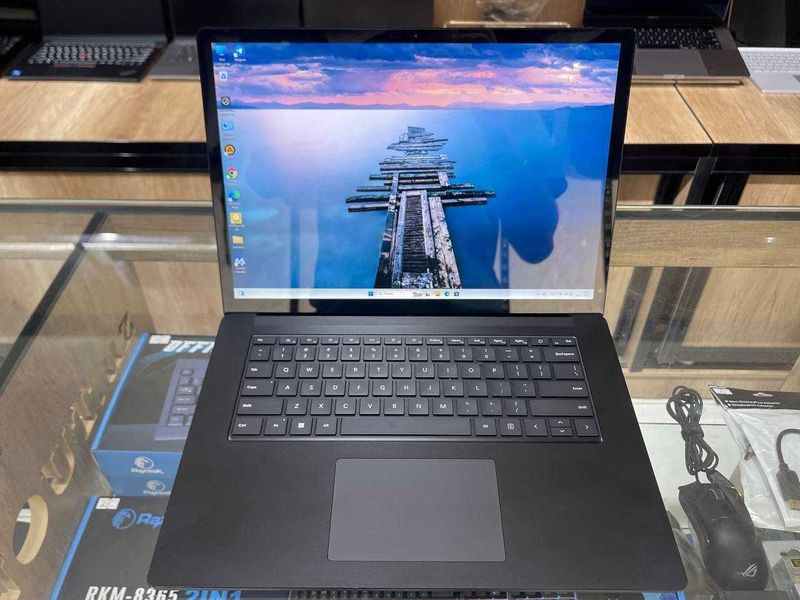 Microsoft Surface laptop 3 CORE i7-1065G7 ram 16 ssd 512