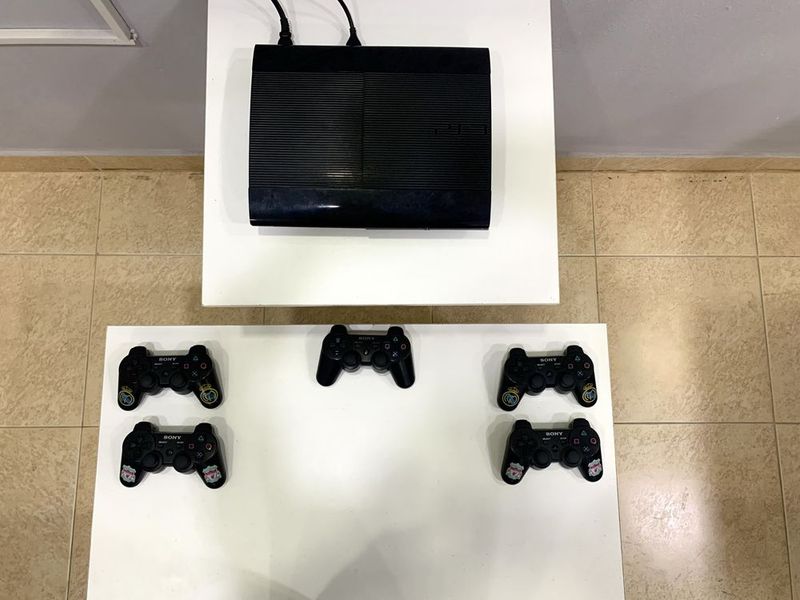 Playstation 3 super slim Playstation 3 super slim