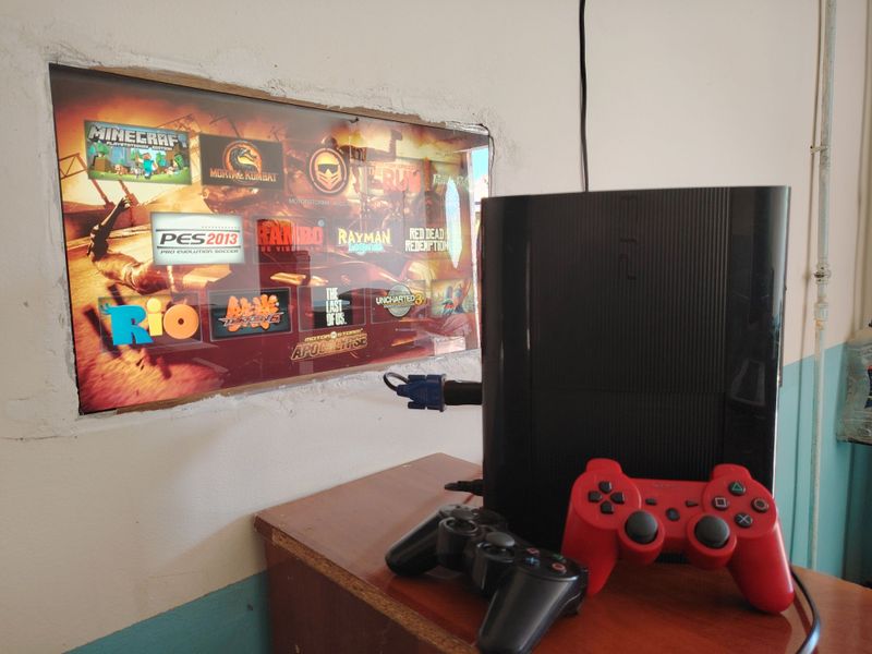 Ps3 Super Slim 500gb Sotiladi Xolati ideal