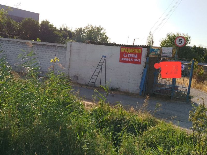 Yer sotiladi arayda. Beshbarmo nomer-1km o'tganda Yer sotiladi arayda. Beshbarmo nomer-1km o'tganda