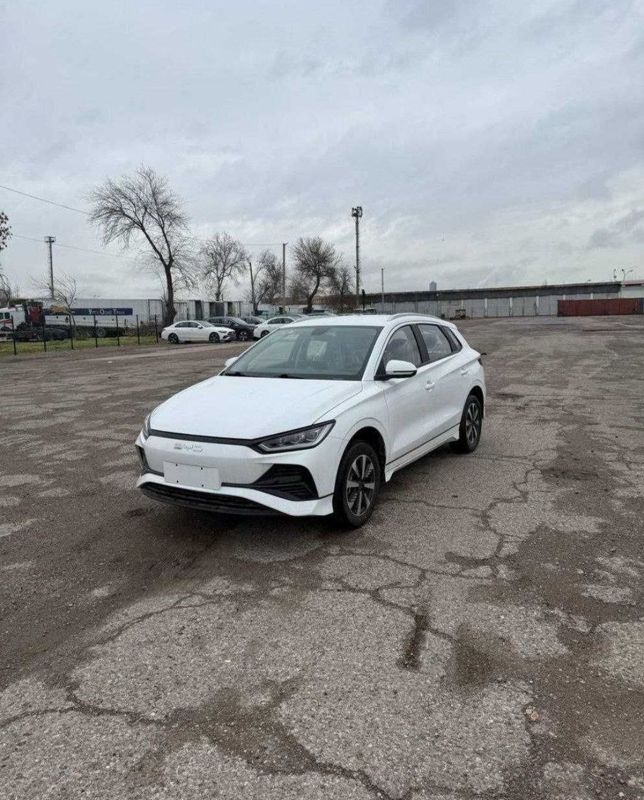 BYD E2 Oq Rangli 405 Km Loxary Toshkentda Tayyor.