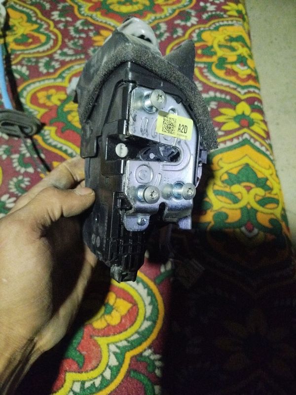 Kia ev 6 eshik zamok Kia ev 6 eshik zamok