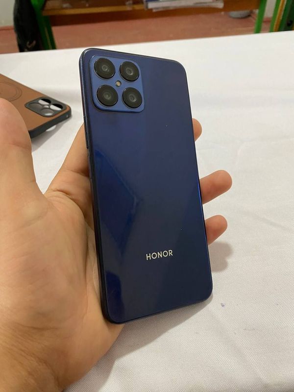 Honor x8 holati yahshi Honor x8 holati yahshi