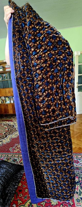 Чупон, тунлар бор. Чупон, тунлар бор.