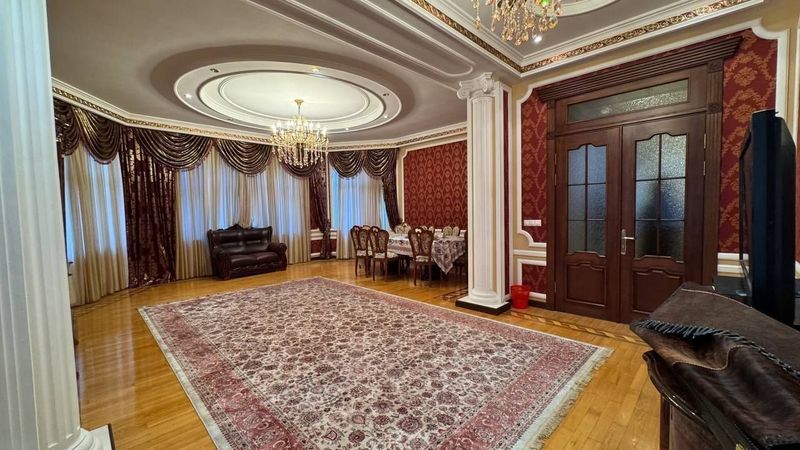 Продается дом 14 соток на ул. Сайрам, ор-р: Суд, 740м2 Продается дом 14 соток на ул. Сайрам, ор-р: Суд, 740м2