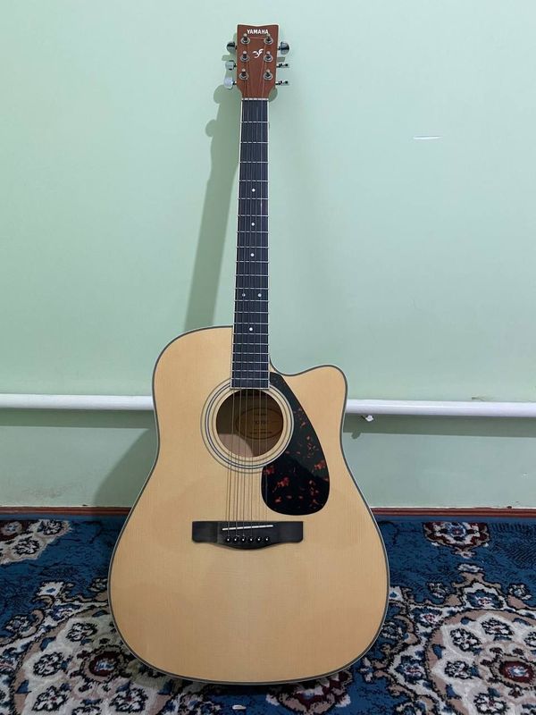 Gitara YAMAHA akustika (41)