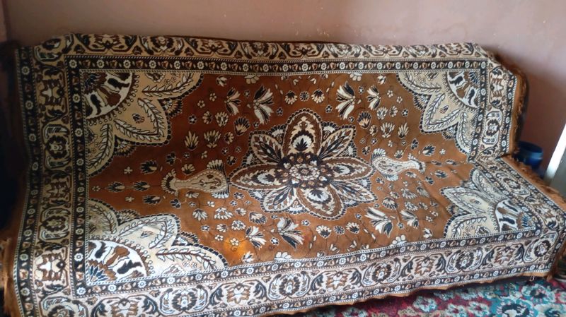 divan ugalok sotiladi divan ugalok sotiladi