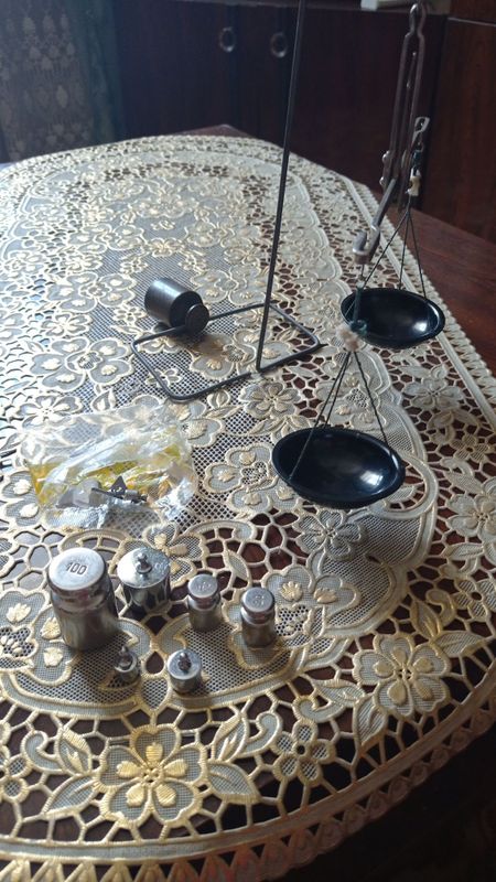 Продам аптечные Советские весы. Продам аптечные Советские весы.