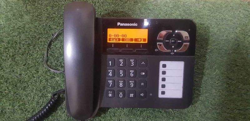 Стационарный телефон от Panasonic. Стационарный телефон от Panasonic.