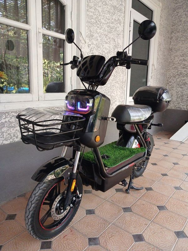 Skuter 2025 sotiladi Skuter 2025 sotiladi